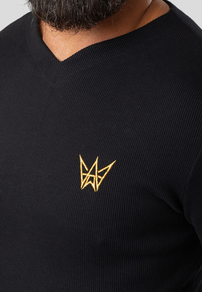 Ribbed T-shirt with a heart neckline, black, gold crown